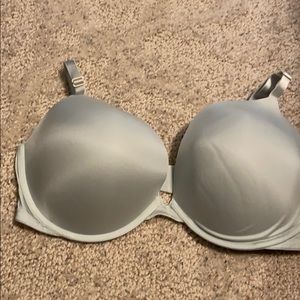 38DD mint VS bra
